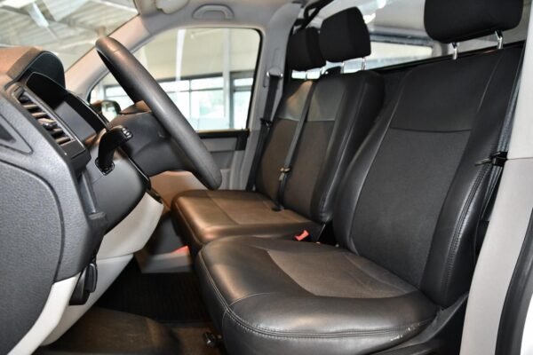 Volkswagen Transporter 2,0 TDI 4Motion – Image 12
