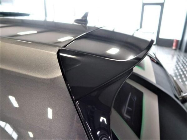Volkswagen Golf GTI – Image 15