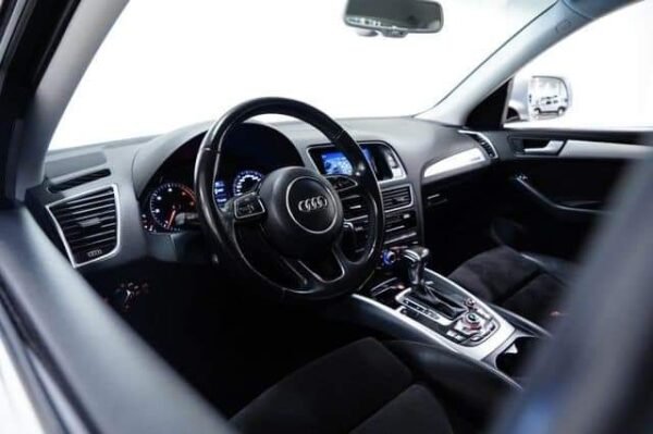 Audi Q5 – Image 12