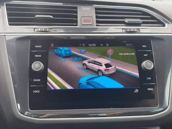 Volkswagen Tiguan – Image 21