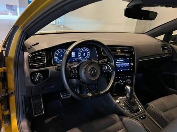 Volkswagen Golf – Image 7