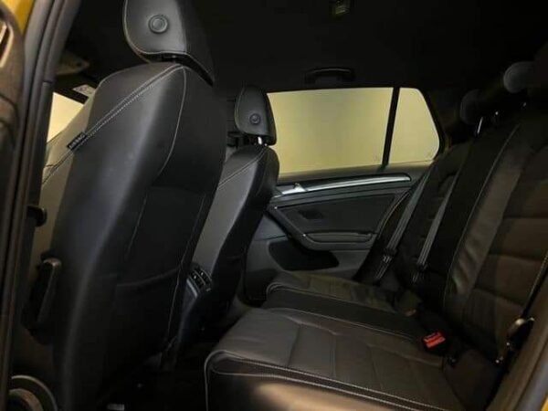 Volkswagen Golf – Image 12