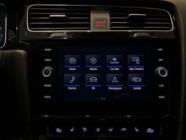 Volkswagen Golf – Image 20