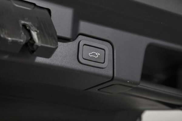Land Rover Range Rover Evoque – Image 18