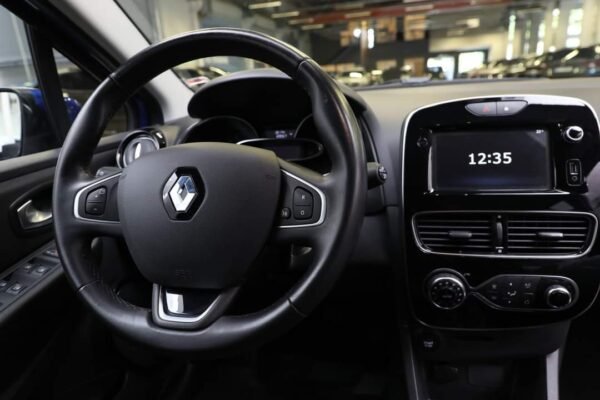 Renault Clio – Image 9