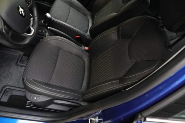 Renault Clio – Image 14