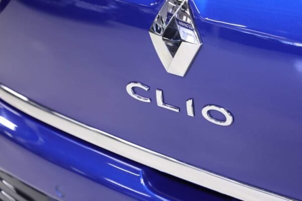 Renault Clio – Image 12