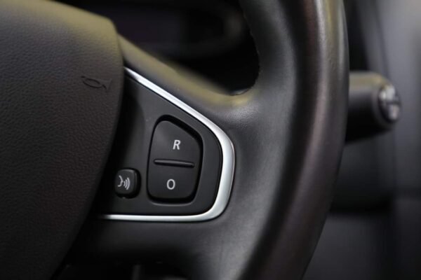 Renault Clio – Image 29