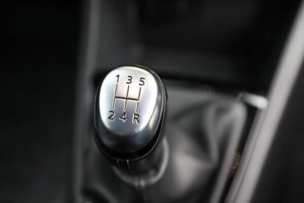 Renault Clio – Image 28