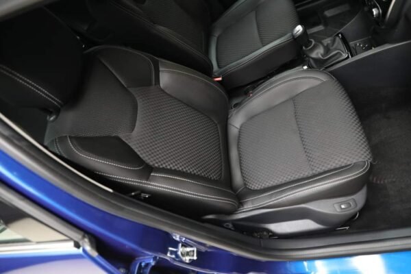 Renault Clio – Image 26