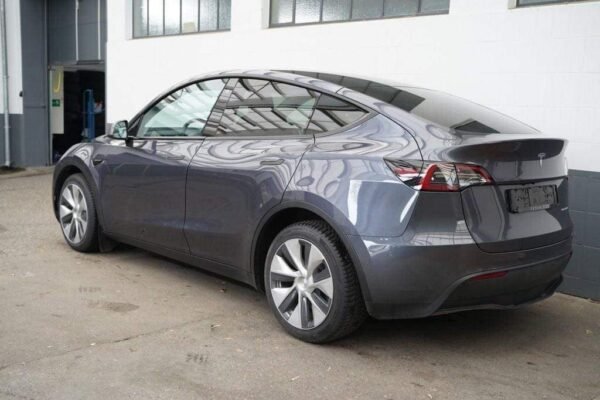 Tesla Model Y – Image 3
