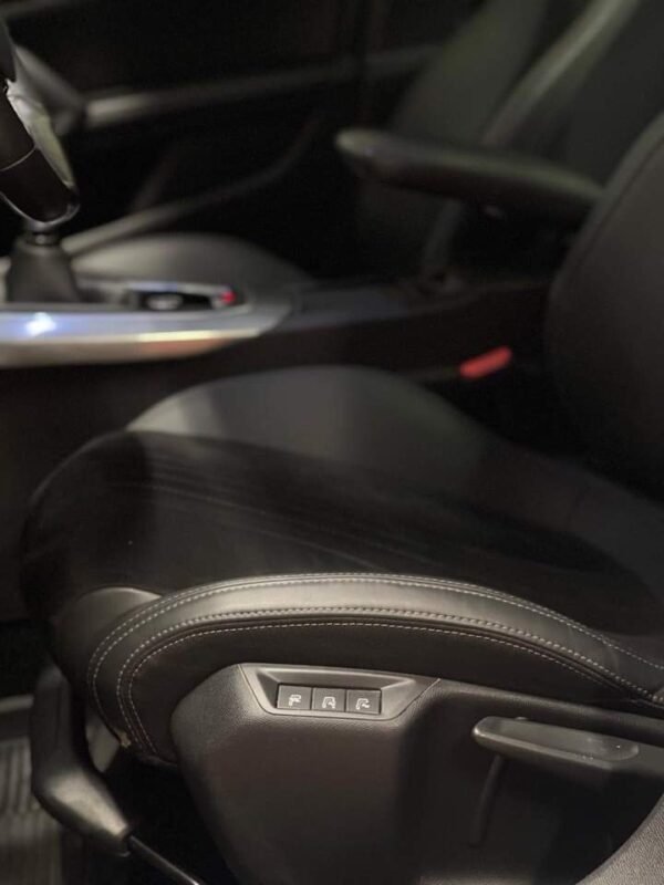 Peugeot 308 – Image 11
