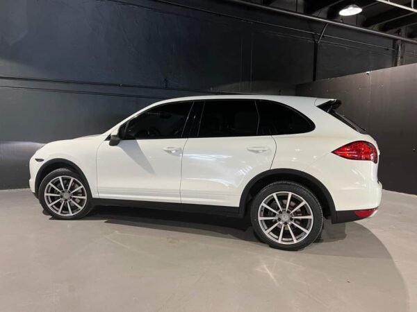 Porsche Cayenne – Image 4