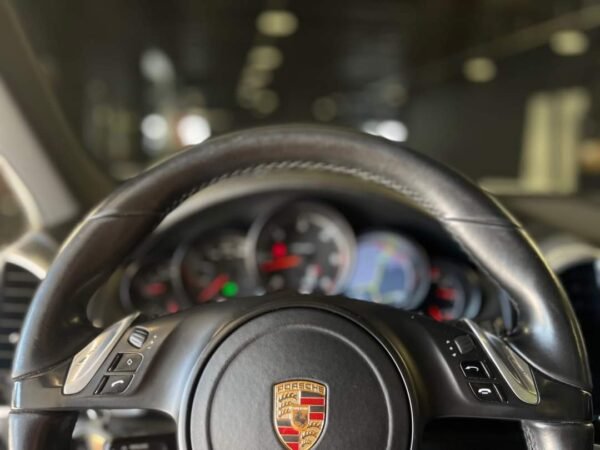 Porsche Cayenne – Image 15