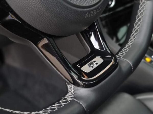 Volkswagen Golf R – Image 57