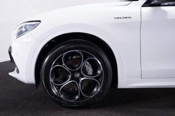Alfa Romeo Stelvio – Image 9