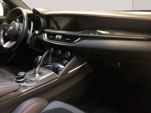 Alfa Romeo Stelvio – Image 21
