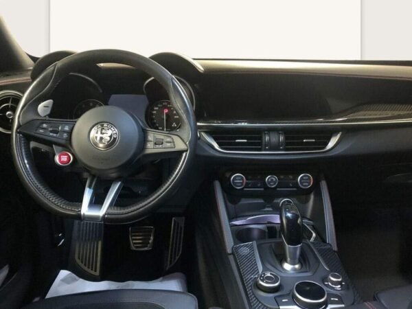Alfa Romeo Stelvio – Image 24