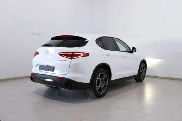 Alfa Romeo Stelvio – Image 10