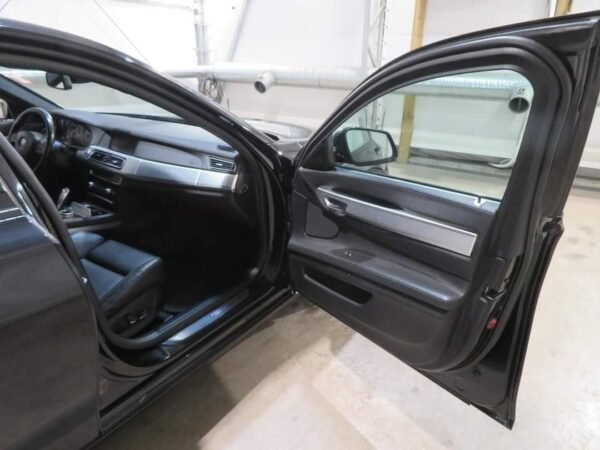 BMW Serie-7 – Image 12