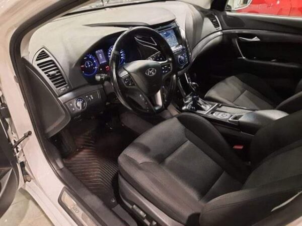 Hyundai i40 – Image 18