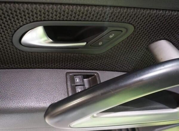 Volkswagen Scirocco – Image 26