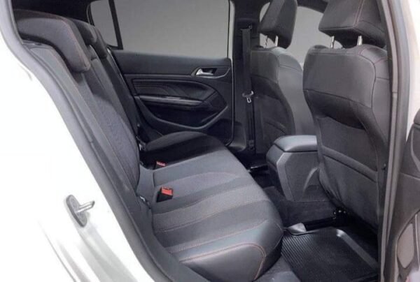 Peugeot 308 – Image 33