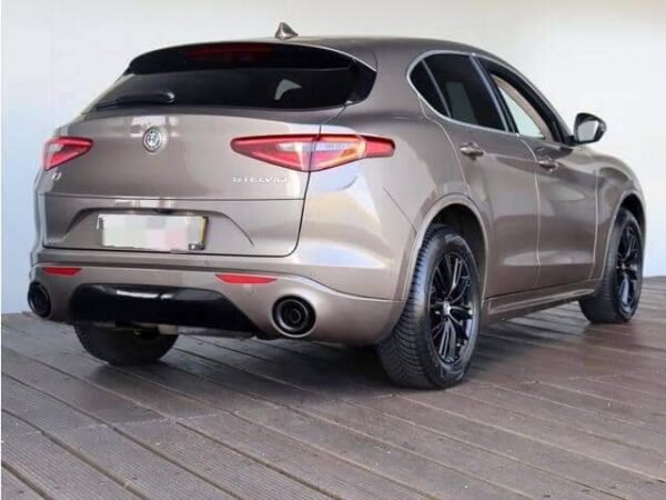 Alfa Romeo Stelvio – Image 3