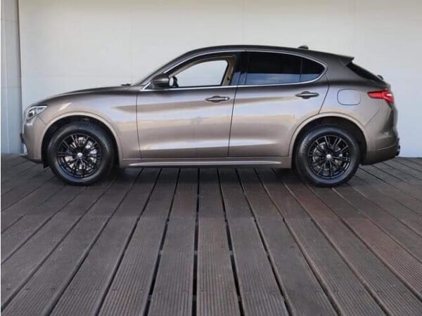 Alfa Romeo Stelvio – Image 10