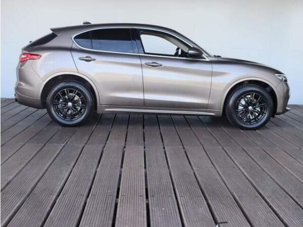 Alfa Romeo Stelvio – Image 9