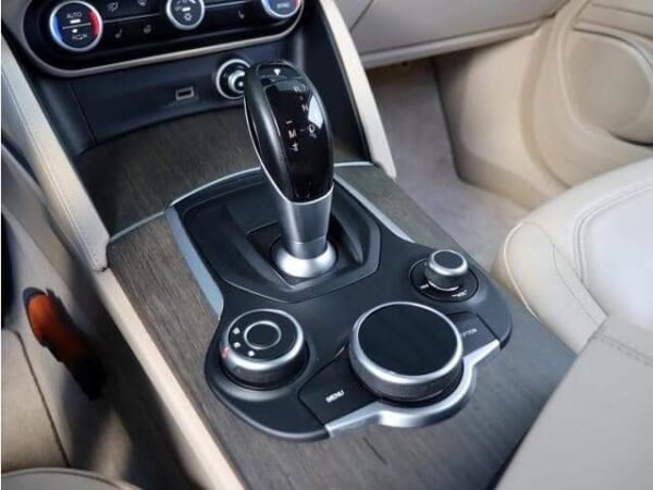 Alfa Romeo Stelvio – Image 14
