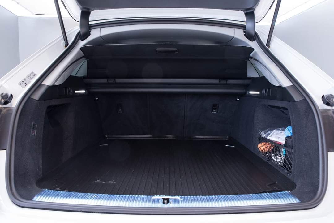 Audi A4 – Image 17