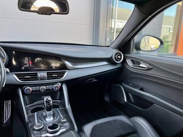 Alfa Romeo Giulia Quadrifoglio – Image 13