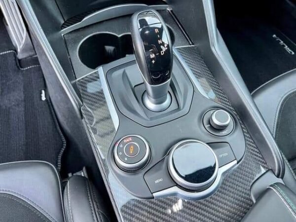 Alfa Romeo Giulia Quadrifoglio – Image 12