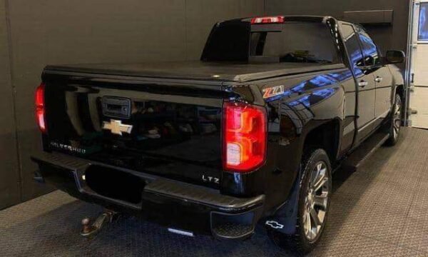Chevrolet Silverado – Image 10