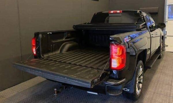 Chevrolet Silverado – Image 13