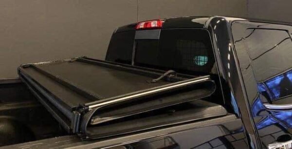 Chevrolet Silverado – Image 17