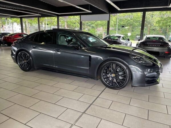 Porsche Panamera – Image 2