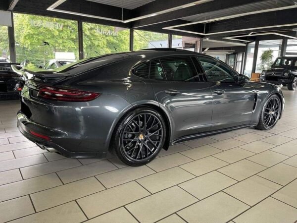 Porsche Panamera – Image 7