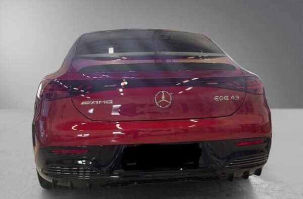 Mercedes-Benz EQE 43 – Image 9