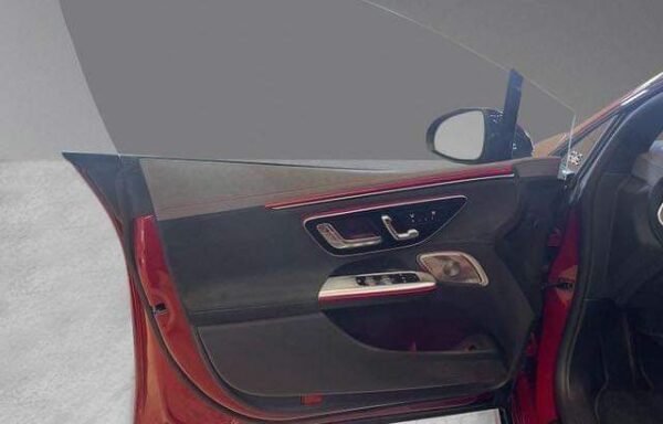 Mercedes-Benz EQE 43 – Image 12
