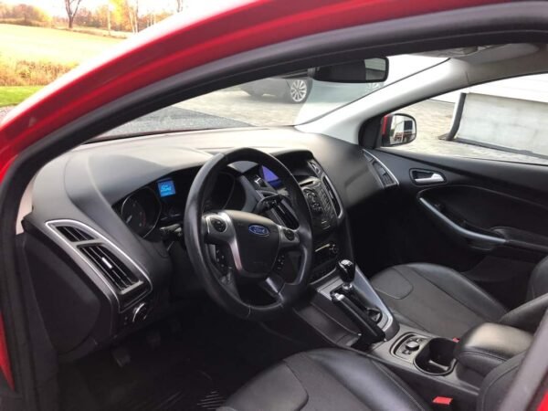 Ford Focus – Image 10