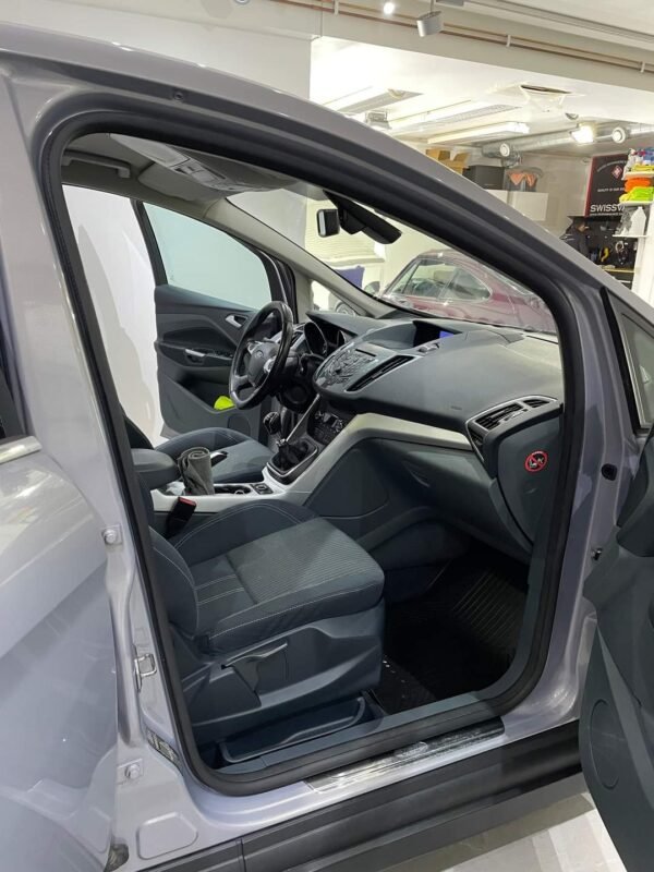 Ford C-MAX – Image 13