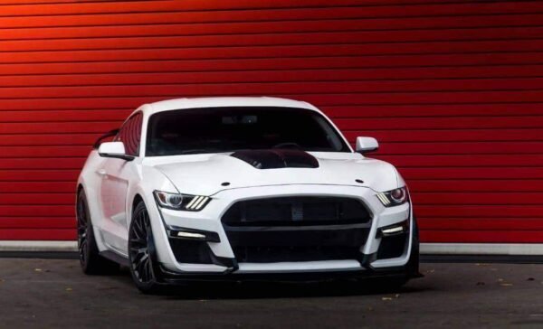Ford Mustang – Image 8