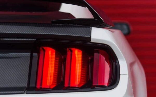Ford Mustang – Image 15