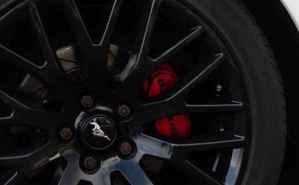 Ford Mustang – Image 21