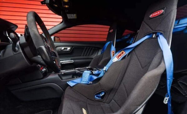 Ford Mustang – Image 25