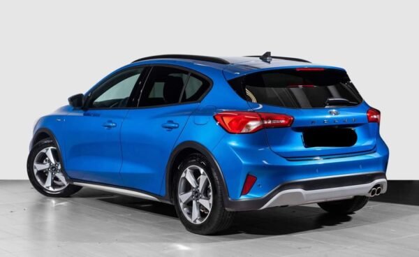 Ford Focus – Image 9