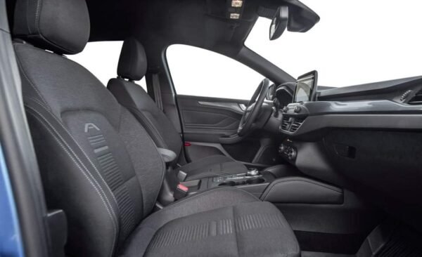 Ford Focus – Image 13