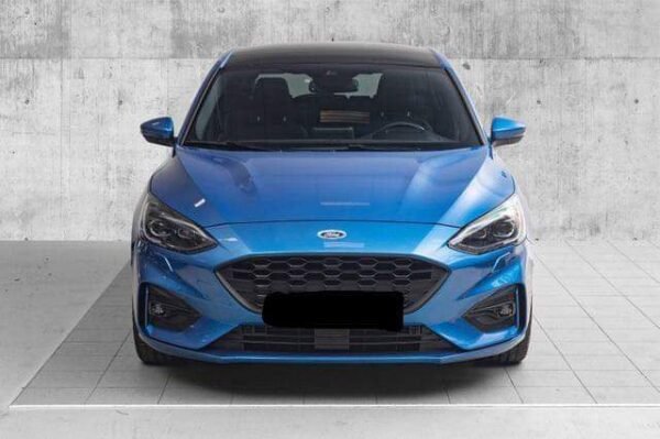 Ford Focus – Image 10